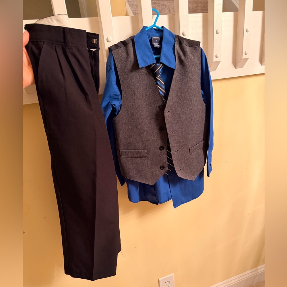 Boy’s Blue and Gray Suit Set, size 8